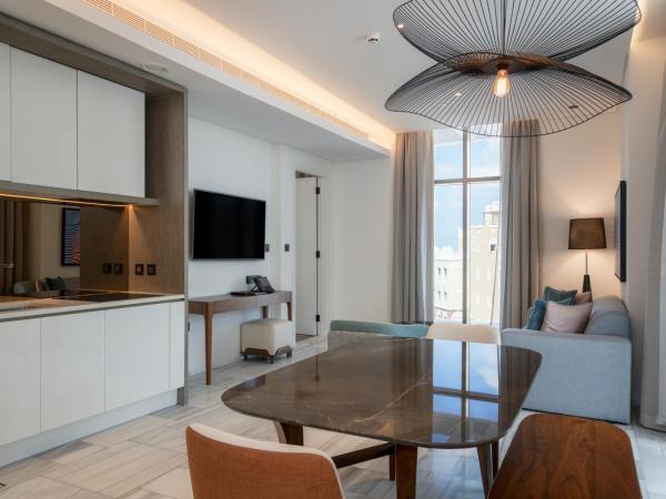 Th8 Palm Dubai Beach Resort, Vignette Collection, an IHG hotel : photo 4 de la chambre suite 1 chambre - vue sur mer