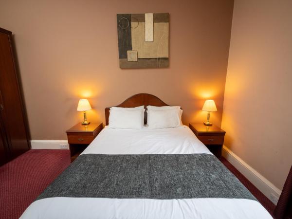 Hampton Hotel by Greene King Inns : photo 2 de la chambre chambre double