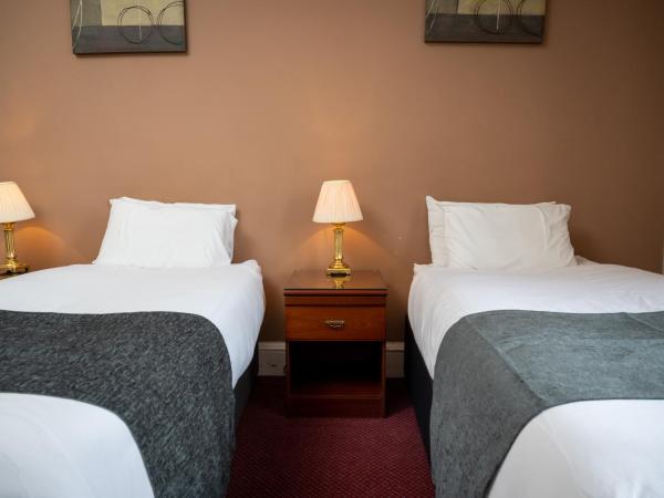 Hampton Hotel by Greene King Inns : photo 2 de la chambre chambre lits jumeaux