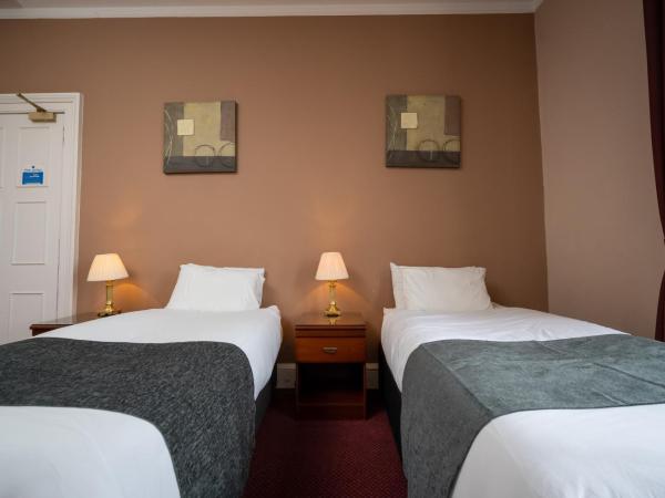 Hampton Hotel by Greene King Inns : photo 1 de la chambre chambre lits jumeaux