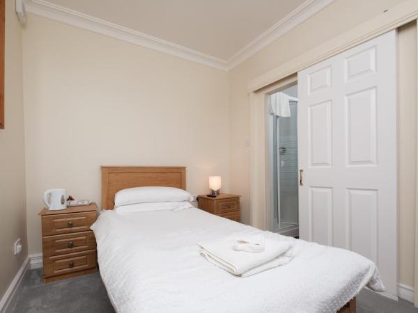 Four Seasons B&B : photo 2 de la chambre chambre simple avec douche