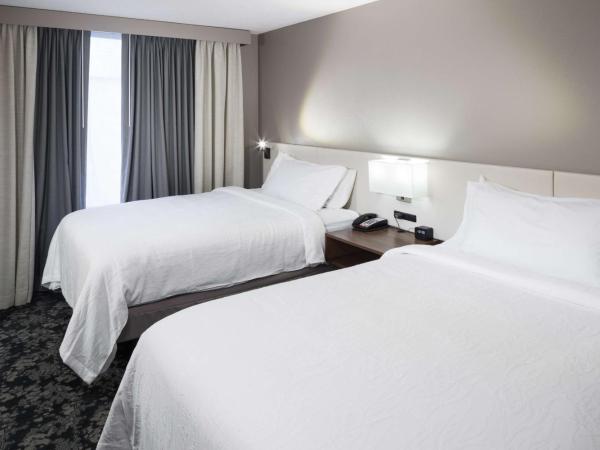 Hilton Garden Inn Nashville Vanderbilt : photo 2 de la chambre chambre avec 2 grands lits queen-size