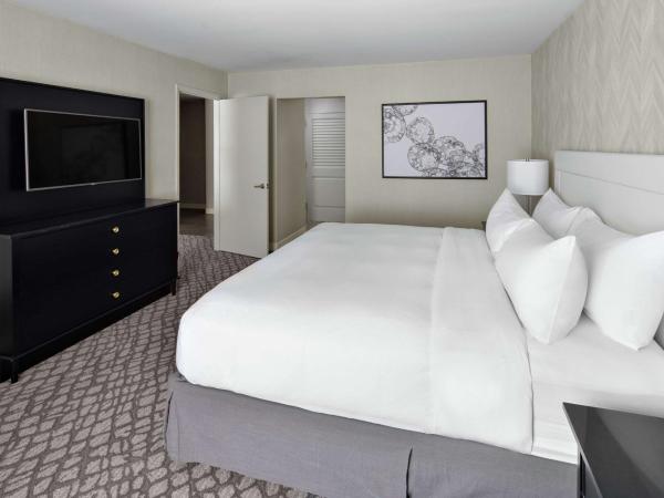 DoubleTree Suites by Hilton Charlotte/SouthPark : photo 7 de la chambre suite 2 chambres lit queen-size
