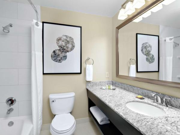 DoubleTree Suites by Hilton Charlotte/SouthPark : photo 10 de la chambre suite 2 chambres lit queen-size