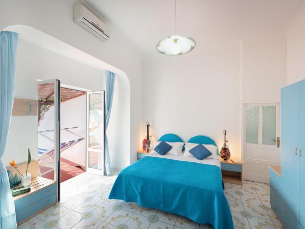 Hotel Villa Sirena : photo 2 de la chambre chambre triple - vue sur mer