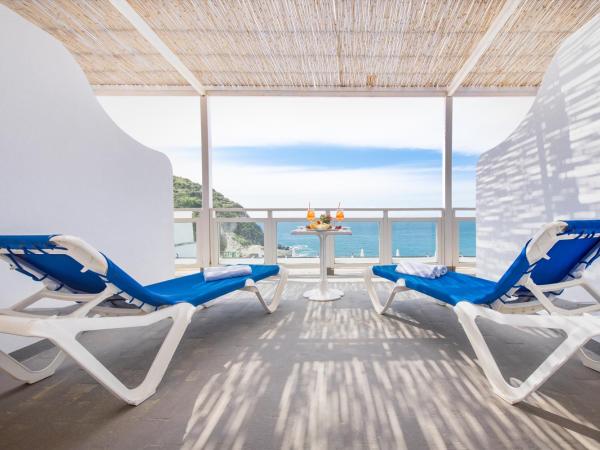 Hotel Villa Sirena : photo 8 de la chambre chambre double ou lits jumeaux - vue sur mer