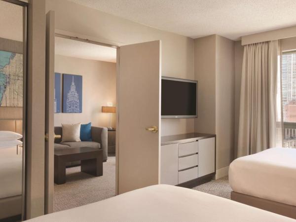Hilton Chicago Magnificent Mile Suites : photo 3 de la chambre suite 1 chambre avec 2 lits doubles