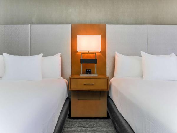 DoubleTree by Hilton Atlanta Airport : photo 2 de la chambre chambre double standard avec 2 lits doubles