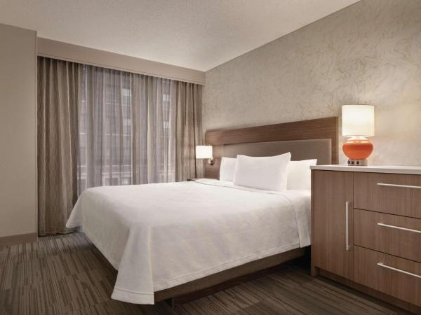 Home2 Suites By Hilton Chicago River North : photo 4 de la chambre suite 1 chambre lit king-size