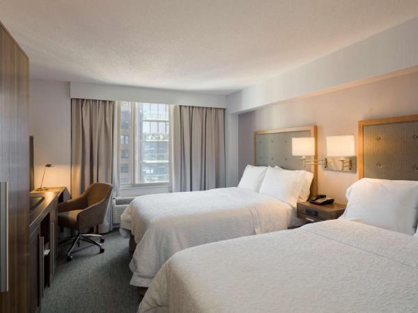 Hampton Inn Manhattan Chelsea : photo 1 de la chambre chambre avec 2 grands lits queen-size 