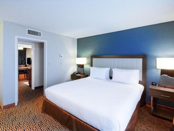 Embassy Suites by Hilton Dallas Market Center : photo 2 de la chambre suite 2 chambres - non-fumeurs