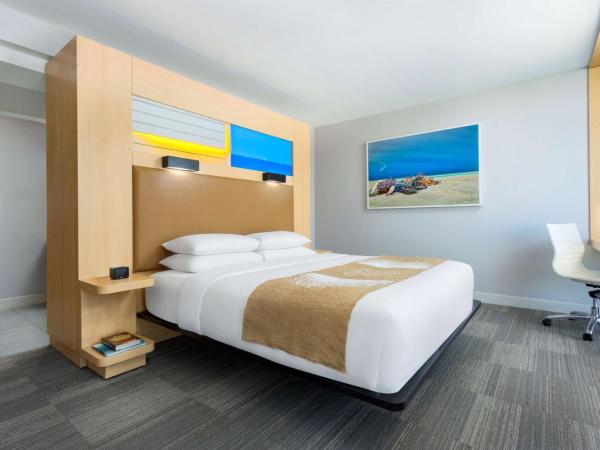 The Gates Hotel South Beach - a Doubletree by Hilton : photo 2 de la chambre chambre lit king-size standard