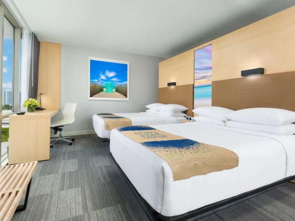 The Gates Hotel South Beach - a Doubletree by Hilton : photo 5 de la chambre chambre standard avec 2 lits queen-size