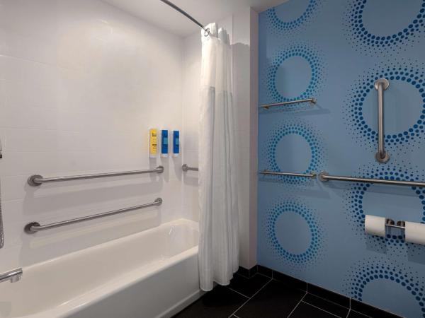 Tru By Hilton Atlanta Galleria Ballpark, GA : photo 4 de la chambre chambre lit king-size avec baignoire - accessible aux personnes à mobilité réduite