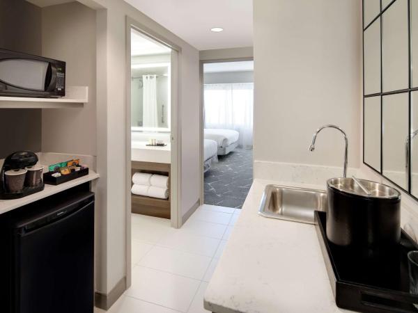 Embassy Suites by Hilton Atlanta Perimeter Center : photo 6 de la chambre suite avec 2 lits queen-size - non-fumeurs