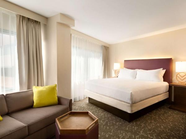 Embassy Suites by Hilton Phoenix Downtown North : photo 1 de la chambre studio lit king-size