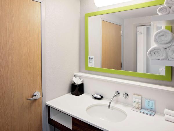 Hampton Inn & Suites Houston-Medical Center-NRG Park : photo 4 de la chambre chambre double avec 2 lits doubles