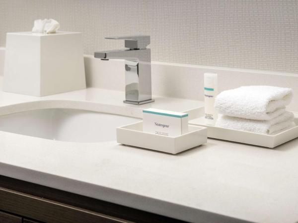 Home2 Suites By Hilton Nashville Downtown Convention Center : photo 5 de la chambre suite studio lit king-size - non-fumeurs