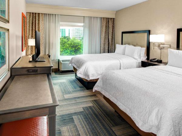 Hampton Inn & Suites by Hilton Atlanta Perimeter Dunwoody : photo 1 de la chambre chambre 2 lits queen-size - non-fumeurs