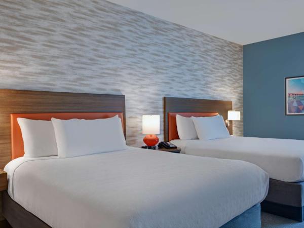 Home2 Suites By Hilton Panama City Beach, Fl : photo 2 de la chambre studio avec 2 lits queen-size - non-fumeurs