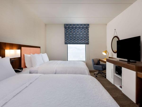 Hampton Inn Baltimore Bayview Campus : photo 3 de la chambre chambre 2 lits queen-size - non-fumeurs