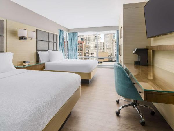 Hilton Garden Inn New York Times Square North : photo 2 de la chambre chambre double avec 2 lits doubles