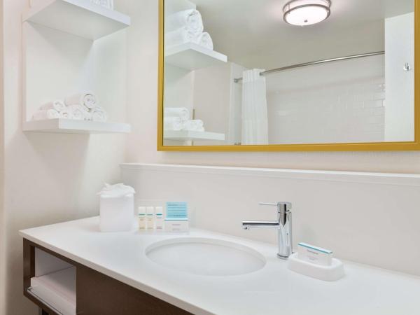 Hampton Inn & Suites Atlanta Buckhead Place : photo 4 de la chambre suite studio lit king-size - non-fumeurs