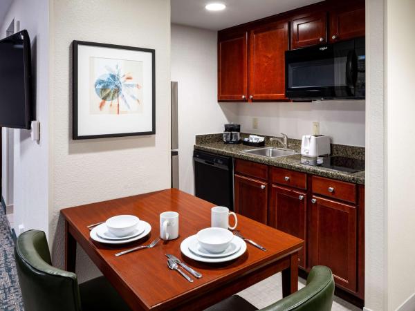 Homewood Suites by Hilton Jacksonville-South/St. Johns Ctr. : photo 4 de la chambre suite 1 chambre lit king-size - non-fumeurs