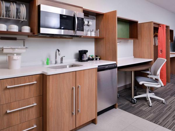 Home2 Suites By Hilton Tampa Downtown Channel District : photo 2 de la chambre studio queen avec 2 lits queen-size