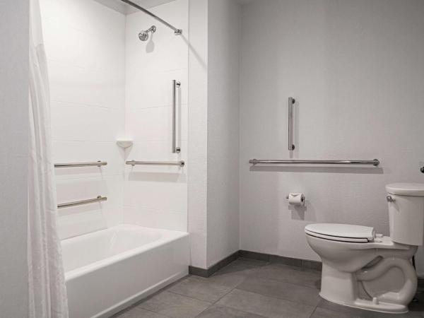 Hilton Garden Inn Louisville Mall Of St. Matthews : photo 5 de la chambre chambre avec 2 lits queen-size - accessible aux personnes à mobilité réduite