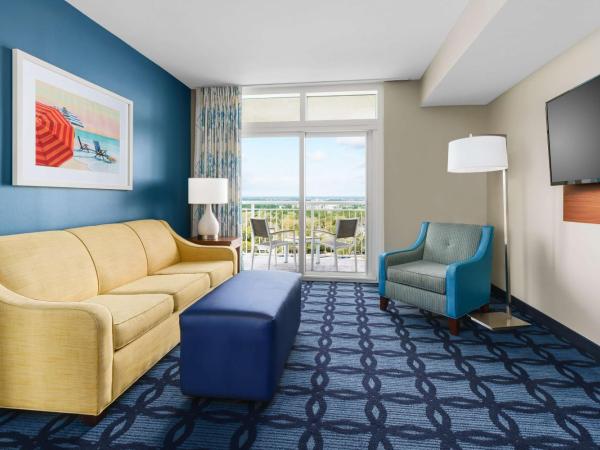 Homewood Suites by Hilton Myrtle Beach Oceanfront : photo 2 de la chambre suite studio avec lit king-size - vue sur ville - non-fumeurs