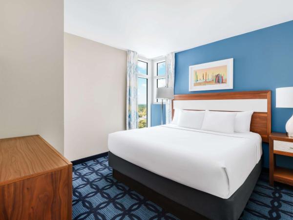 Homewood Suites by Hilton Myrtle Beach Oceanfront : photo 2 de la chambre suite 1 chambre lit king-size - non-fumeurs