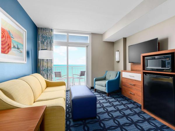 Homewood Suites by Hilton Myrtle Beach Oceanfront : photo 3 de la chambre suite studio lit queen-size - vue sur océan - adaptée aux personnes malentendantes