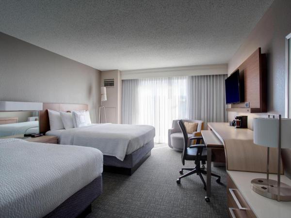Courtyard by Marriott New Orleans Warehouse Arts District : photo 1 de la chambre chambre avec 2 grands lits queen-size 