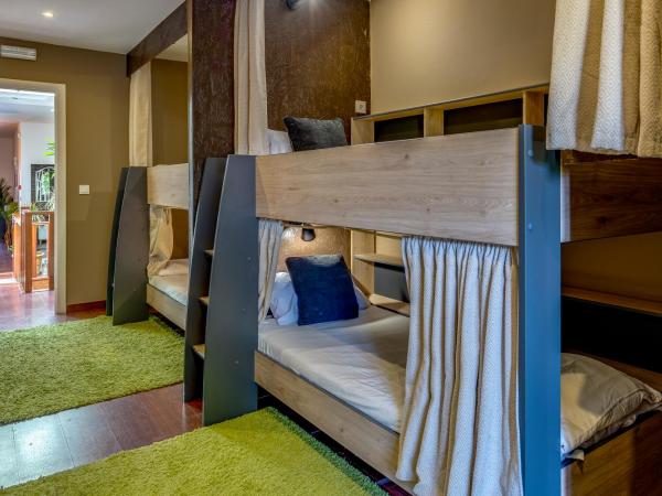 Garden in Town Hostel : photo 6 de la chambre lit superposé dans dortoir mixte