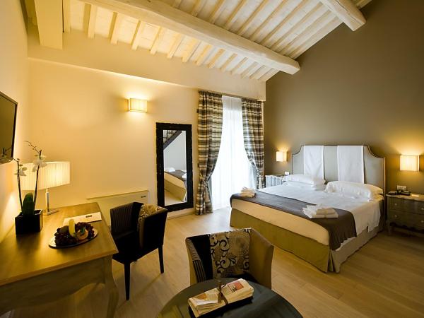 Relais dell'Olmo : photo 1 de la chambre chambre deluxe double ou lits jumeaux