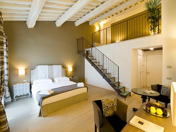 Relais dell'Olmo : photo 3 de la chambre chambre familiale