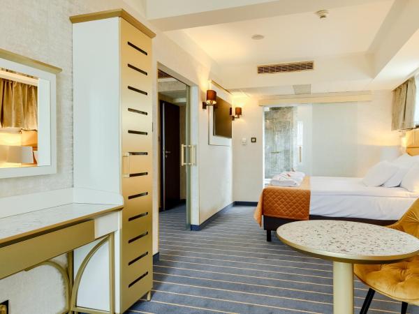 Park Hotel Diament Wroclaw : photo 7 de la chambre appartement