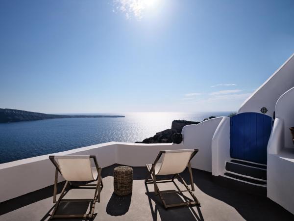 Esperas : photo 1 de la chambre suite supérieure avec petite piscine et vue sur coucher de soleil