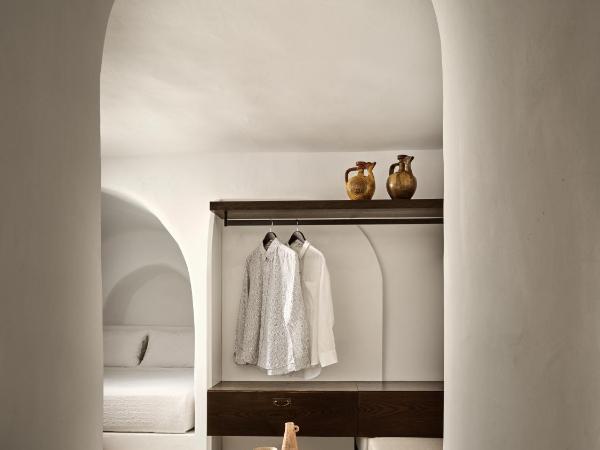 Esperas : photo 7 de la chambre suite supérieure avec petite piscine et vue sur coucher de soleil