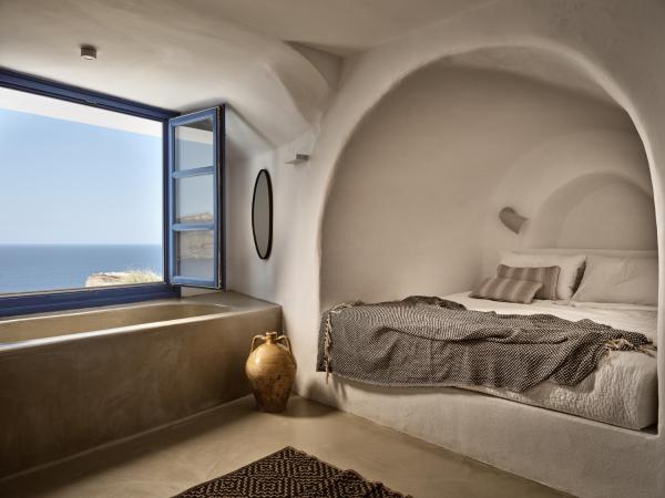 Esperas : photo 8 de la chambre suite supérieure avec petite piscine et vue sur coucher de soleil