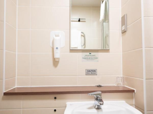 Wellington Hotel by Greene King Inns : photo 4 de la chambre petite chambre double