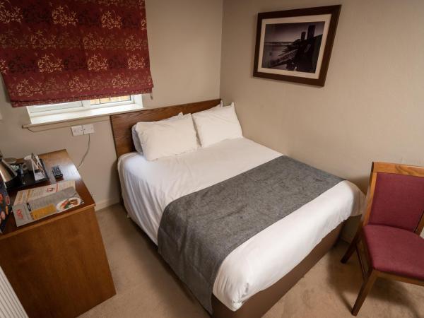 Wellington Hotel by Greene King Inns : photo 1 de la chambre petite chambre double