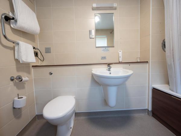 Wellington Hotel by Greene King Inns : photo 5 de la chambre chambre lit king-size