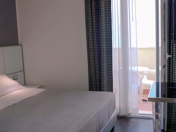 Atmosphere Suite Hotel : photo 5 de la chambre suite avec balcon (3 adultes)