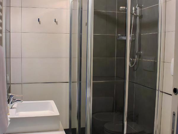 Atmosphere Suite Hotel : photo 7 de la chambre suite avec balcon (3 adultes)