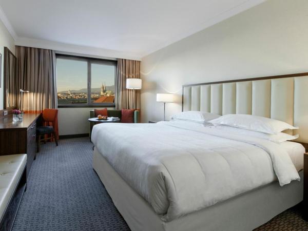 Sheraton Zagreb Hotel : photo 2 de la chambre chambre deluxe lit king-size - non-fumeurs