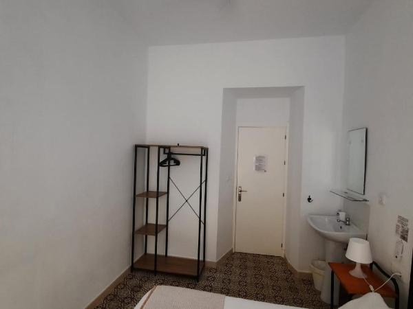 Pensión Las Cuatro Naciones : photo 3 de la chambre chambre double avec salle de bains commune