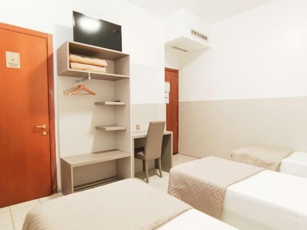 Hotel Mondial : photo 2 de la chambre chambre triple