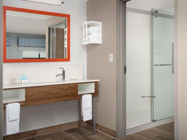 Hampton Inn Baltimore-Downtown-Convention Center : photo 5 de la chambre suite studio avec 2 lits queen-size et canapé-lit - non-fumeurs